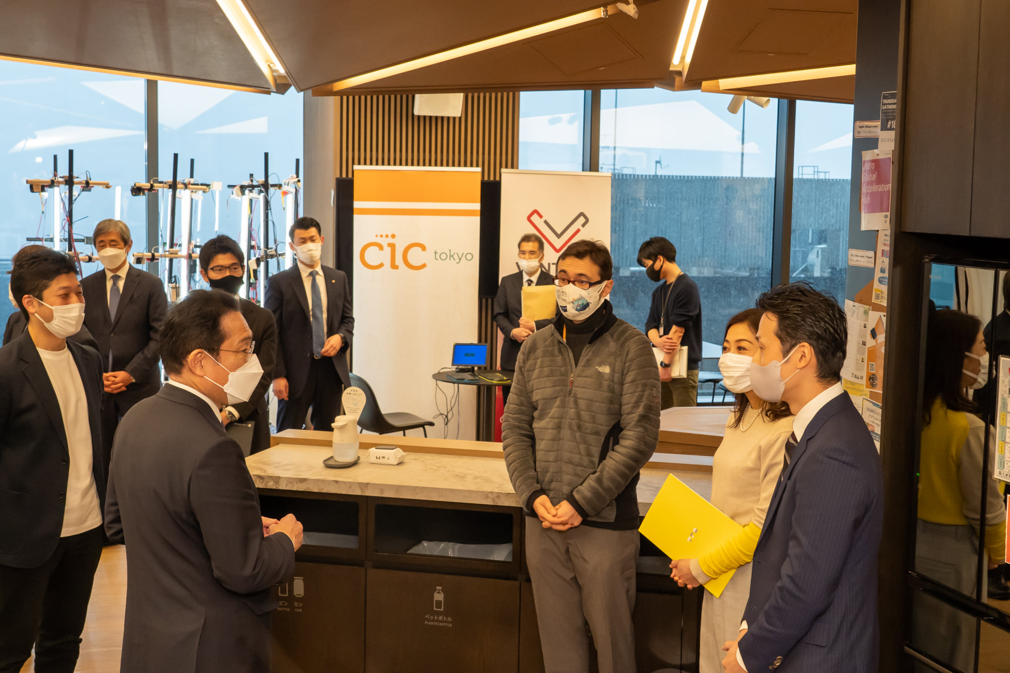 Prime Minister Kishida Visited CIC Tokyo and Magnan Introduced Our Business